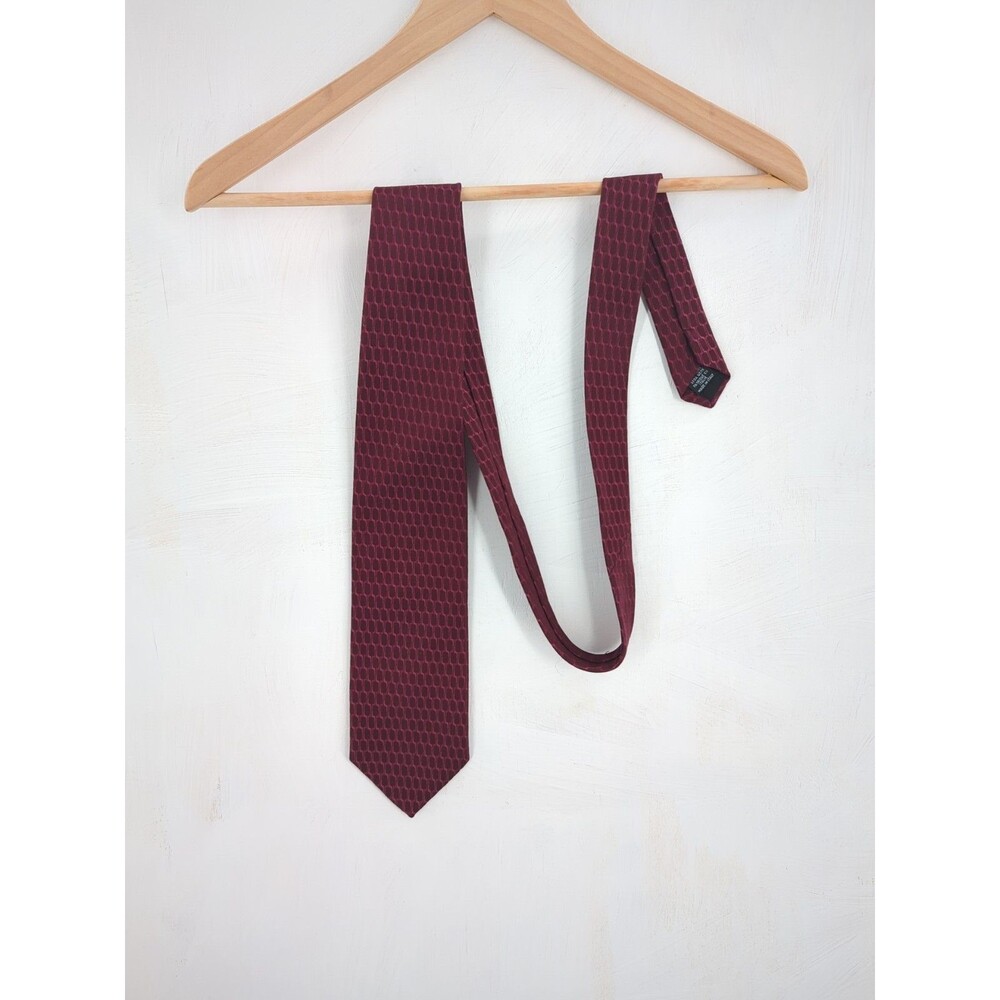 LONGCHAMP Paris Burgundy 100% Silk Honeycomb Tie Designer Old Money Luxury